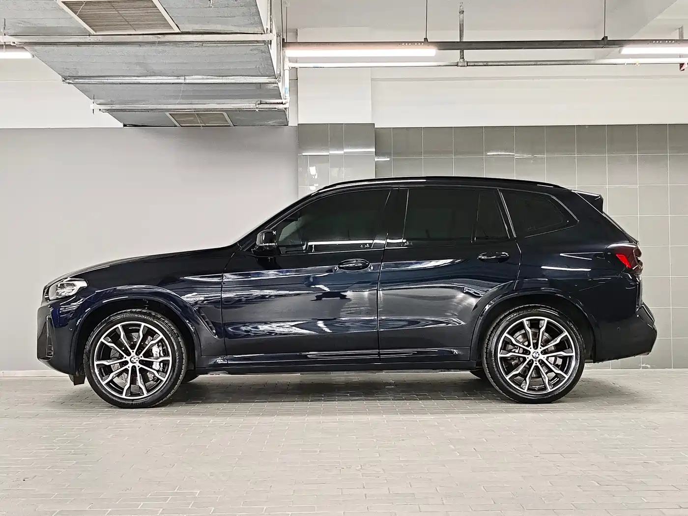BMW X3 2022 Facelift xDrive30i Leading M Shadow Edition фото 3