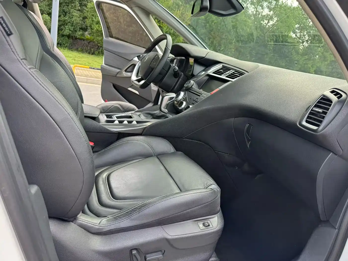 DS 5 2015 2014 1.6T Luxury THP160