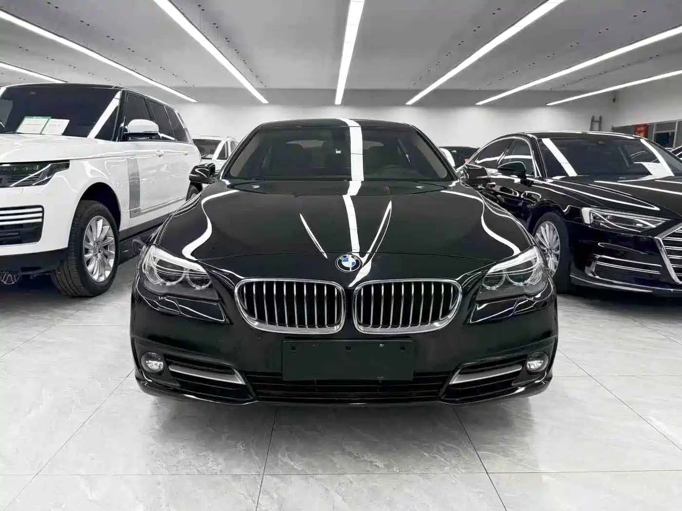 BMW 5 Series 2017 525Li Leading Edition фото 2