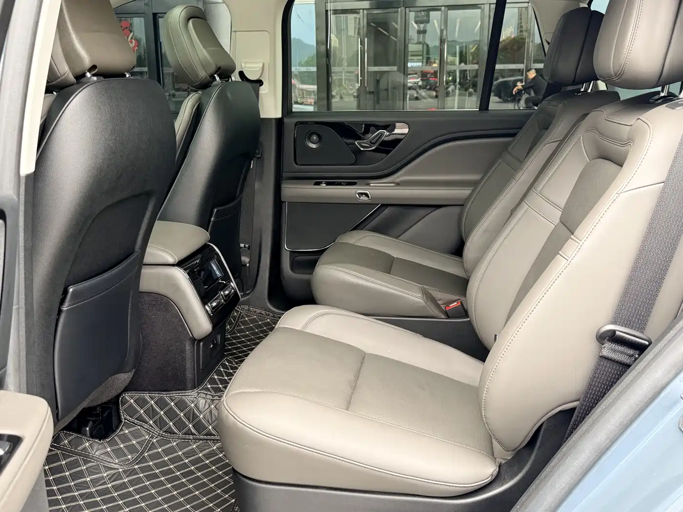 Lincoln Aviator 2025 2024 3.0T V6 AWD Elegance Edition 6-Seater