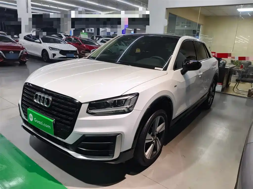 Audi Q2L 2021 Model 35 TFSI Fashion Dynamic