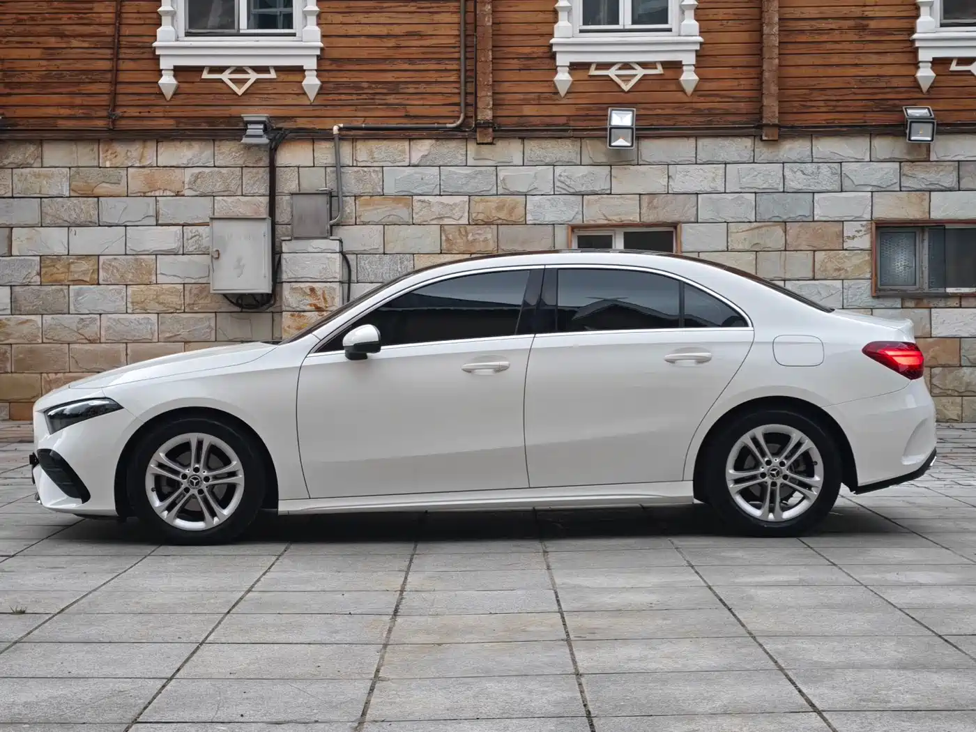 Mercedes-Benz A-Class 2023 A 180 L фото 7
