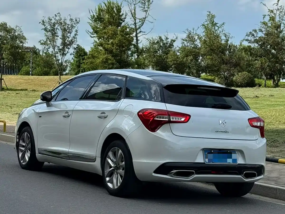 DS 5 2015 2014 1.6T Luxury THP160