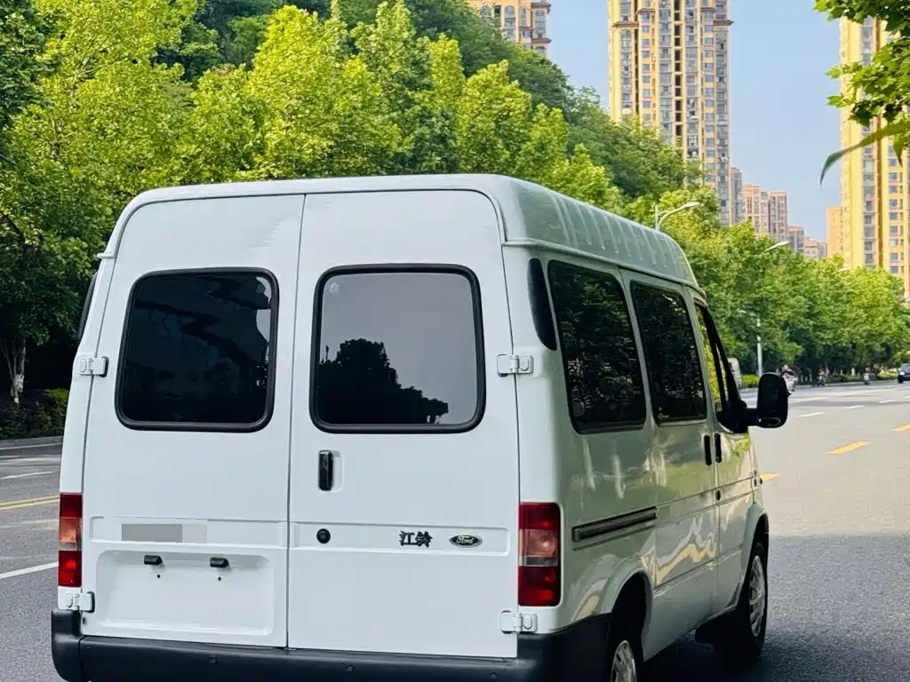 Ford Classic Transit 2014 2009 Model 2.8T Diesel Multi-purpose Short Wheelbase Low Roof JX493ZLQ3