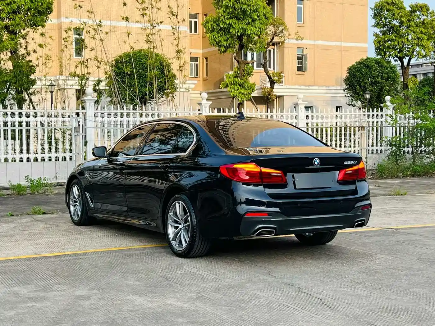 BMW 5 Series 2020 525Li M Sport Package фото 7