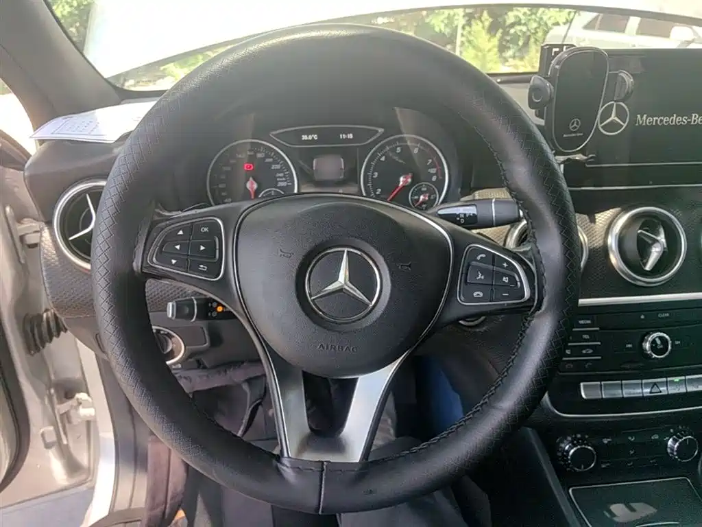 Mercedes-Benz A-Class (Import) 2016 A 200 Dynamic фото 11