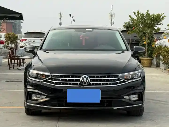 Volkswagen Magotan 2023 Model 2 Million Commemorative Edition 330TSI DSG Luxury