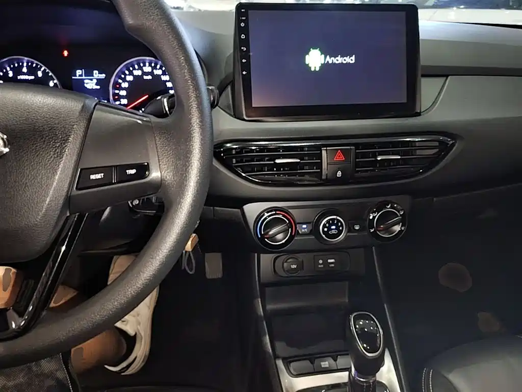 Hyundai Elantra 2018 1.6L Automatic Pleasing Edition GL China VI фото 10