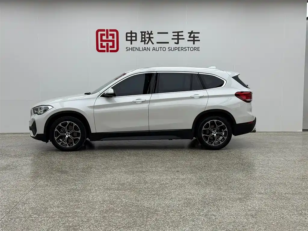 BMW X1 2022 sDrive25Li Leading фото 5