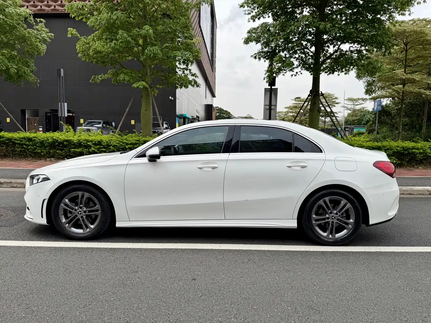 Mercedes-Benz A-Class 2020 Model Facelift A 180 L фото 7