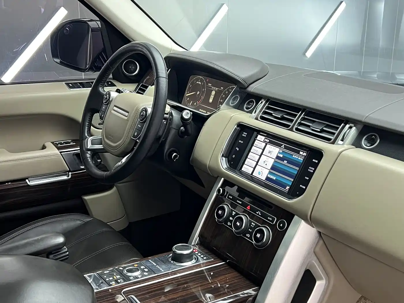 Land Rover Range Rover 2016 3.0 SC V6 Vogue фото 23