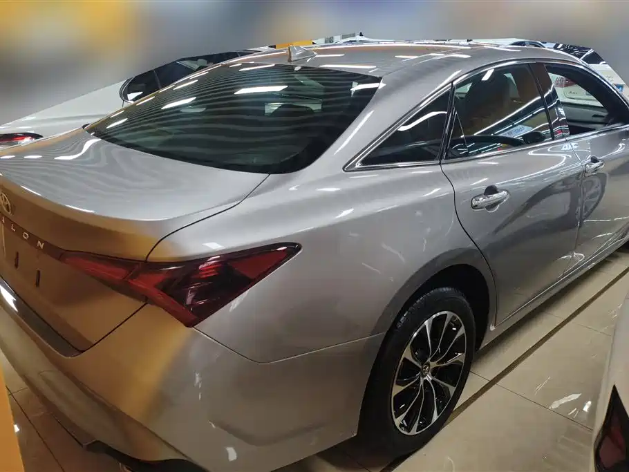 Toyota Avalon 2022 2.0L Luxury Edition фото 3