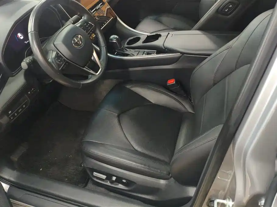 Toyota Avalon 2022 2.0L Luxury Edition фото 9