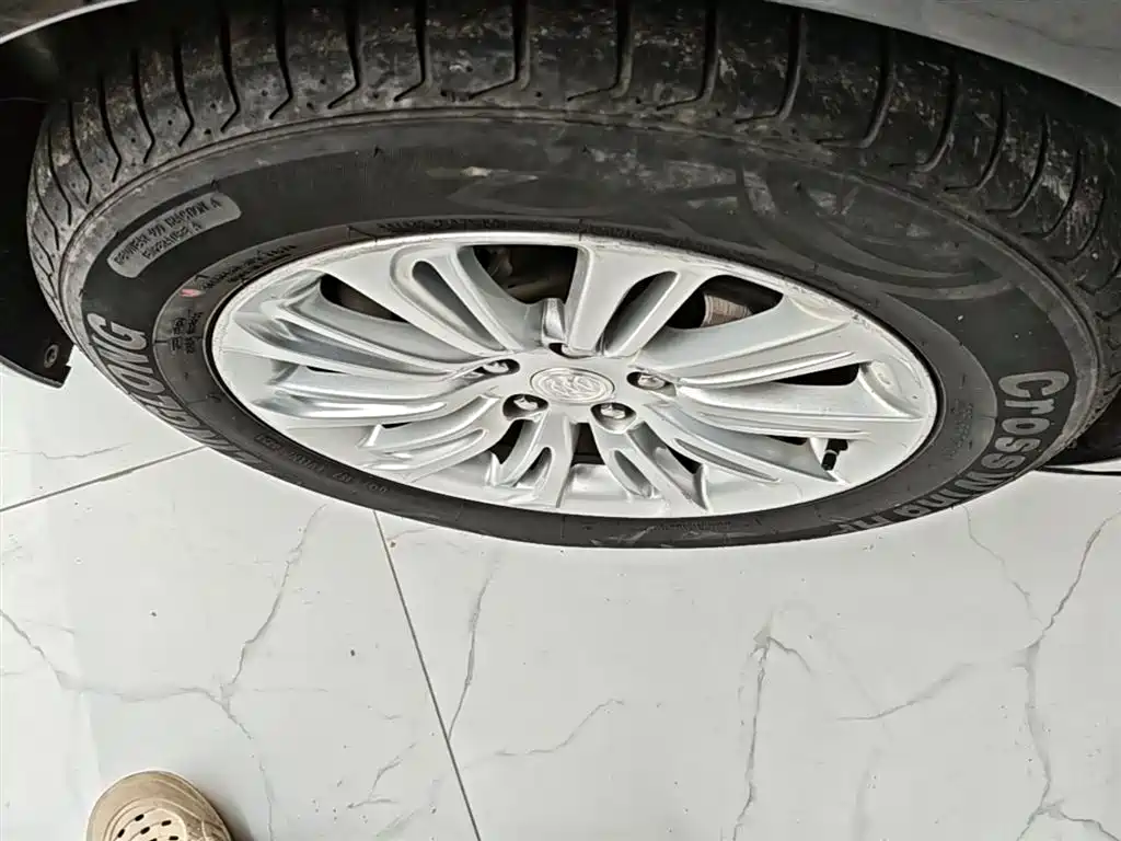 Buick LaCrosse 2018 Model 20T Elite Edition фото 23