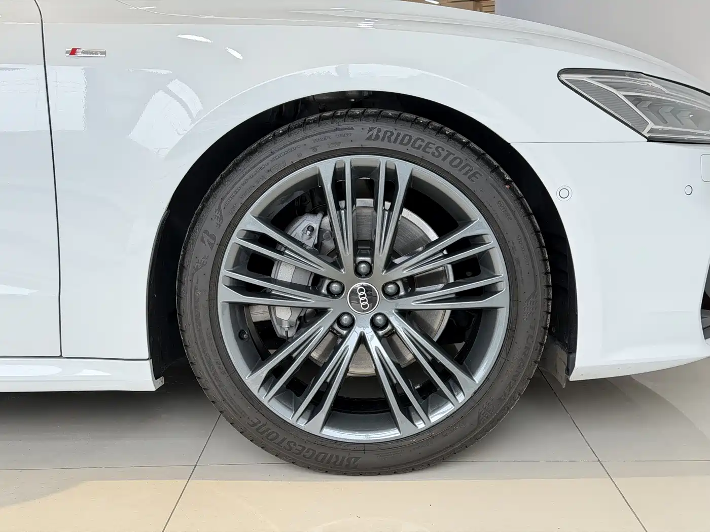 Audi A7 2023 Model 45 TFSI Premium Selection Edition фото 19