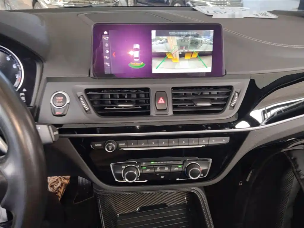 BMW 1 Series 2019 120i Leading M Sport Package фото 9