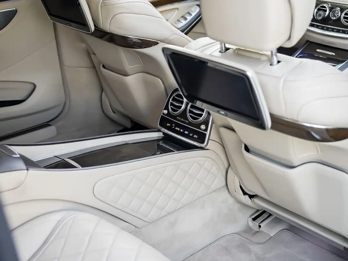 Mercedes-Benz Maybach S-Class 2015 S 600 фото 18