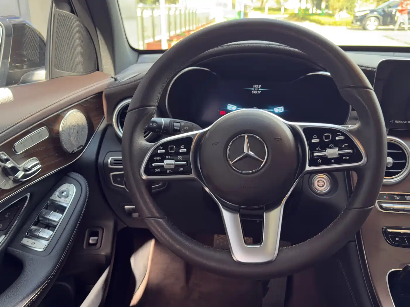 Mercedes-Benz GLC 2022 Facelift GLC 300 L 4MATIC Dynamic фото 13