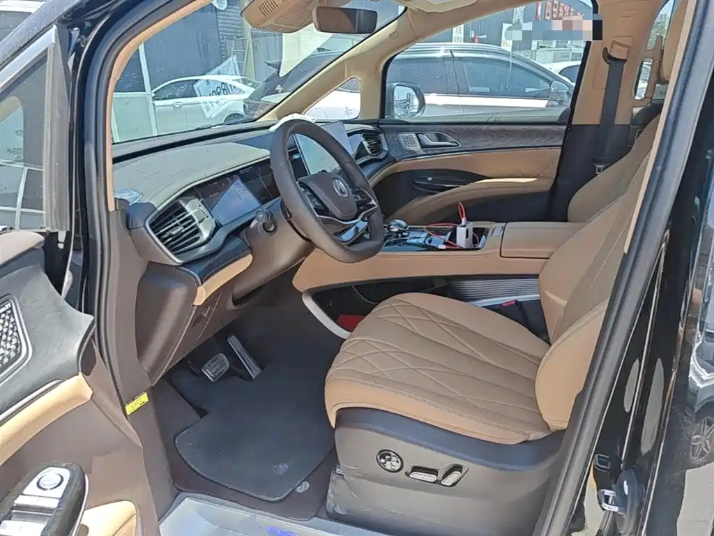 Denza D9 2025 DM-i Smart Driving Edition 1020 AWD Flagship фото 15