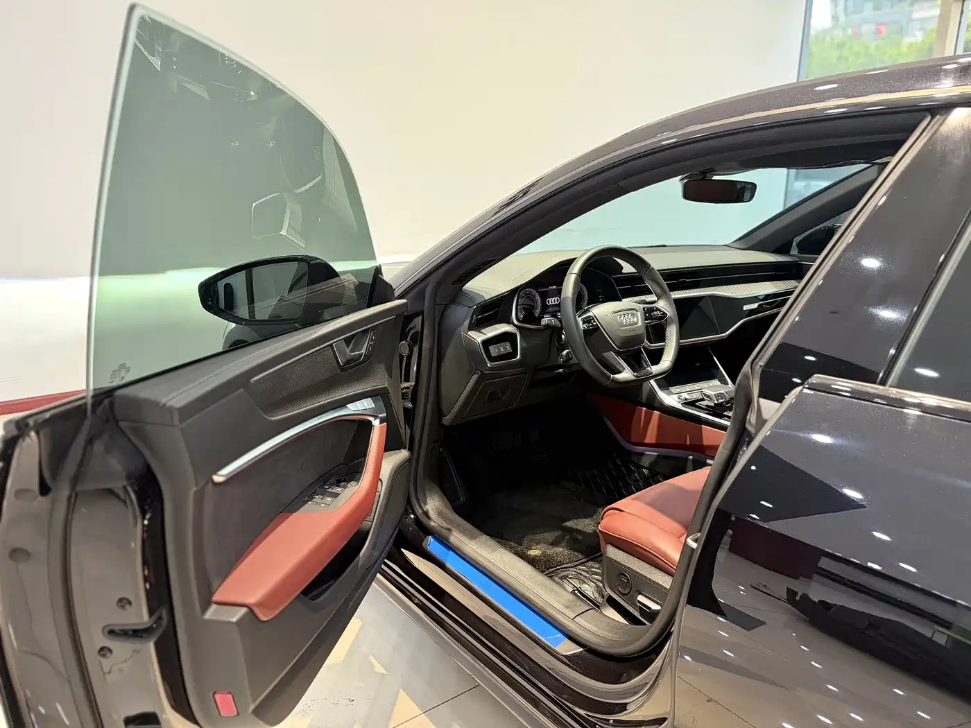 Audi A7L 2022 45 TFSI quattro S-line Black Warrior Edition фото 13