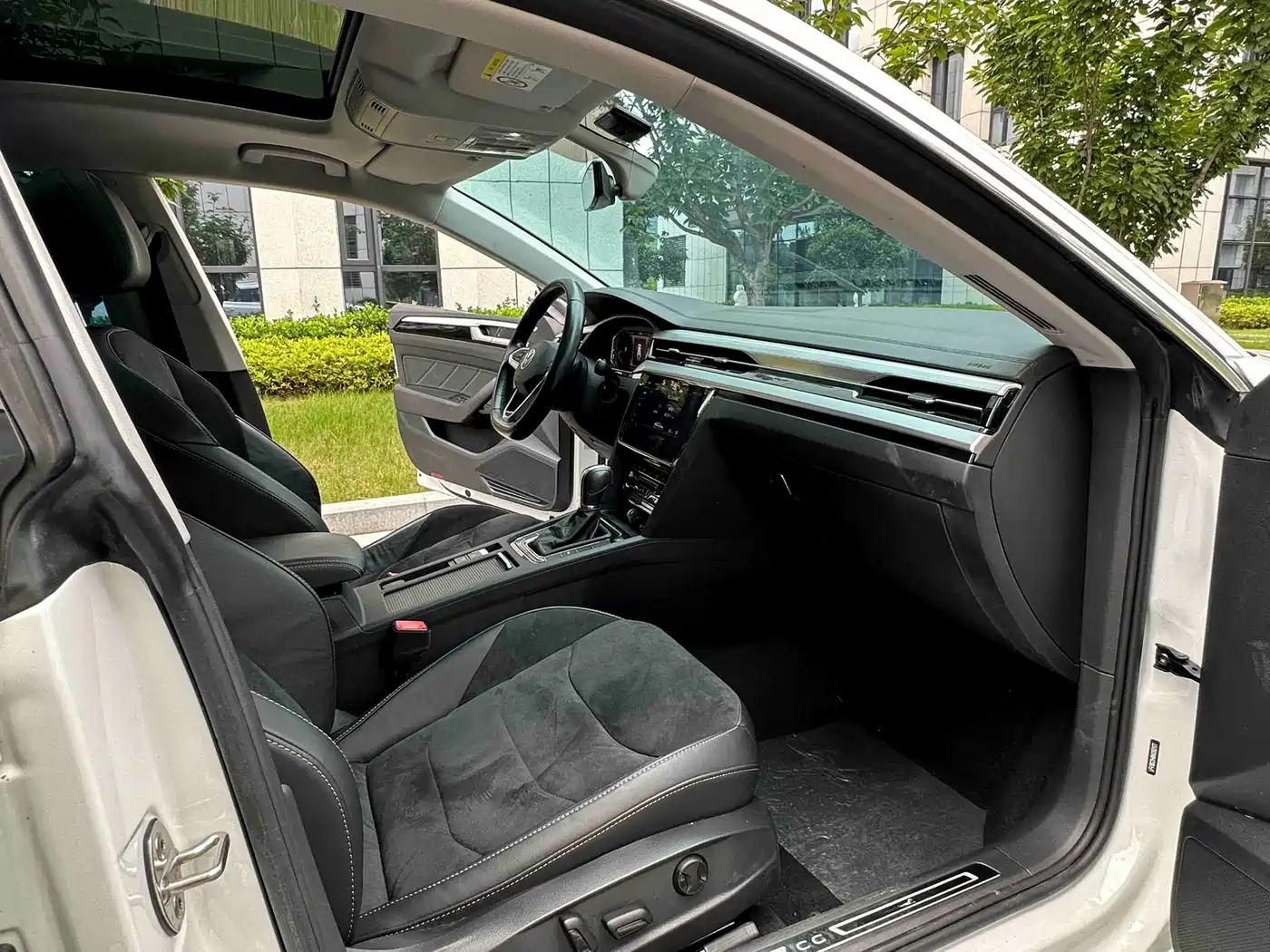 Volkswagen FAW-Volkswagen CC 2021 Shooting Brake 330TSI Hunter Edition фото 7