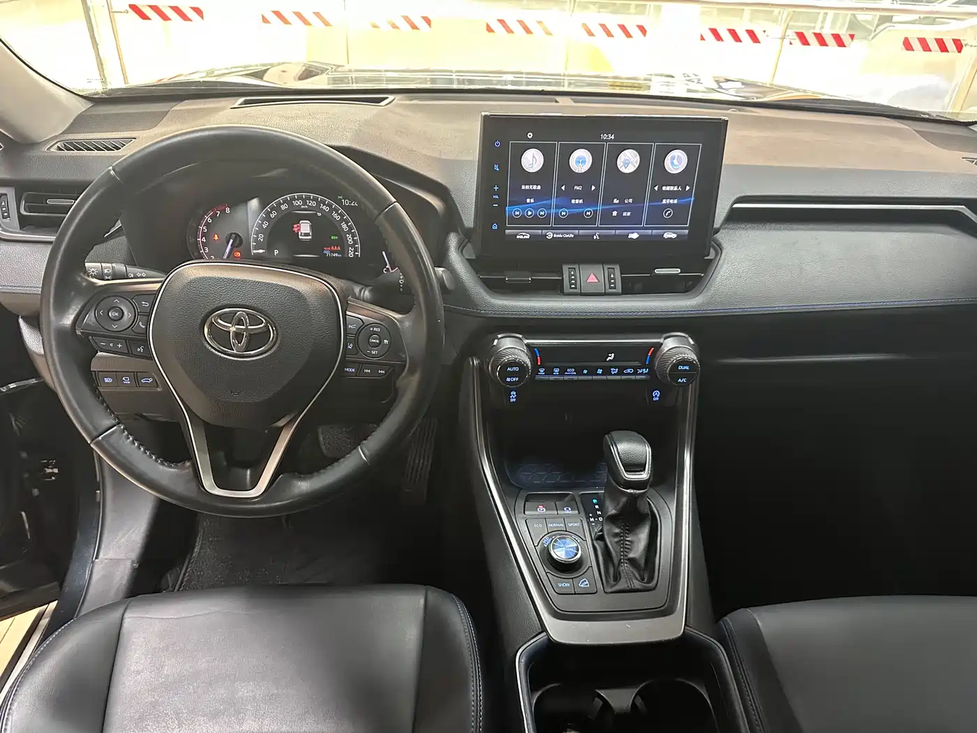 Toyota Wildlander 2022 2.0L CVT AWD Tech Edition фото 9