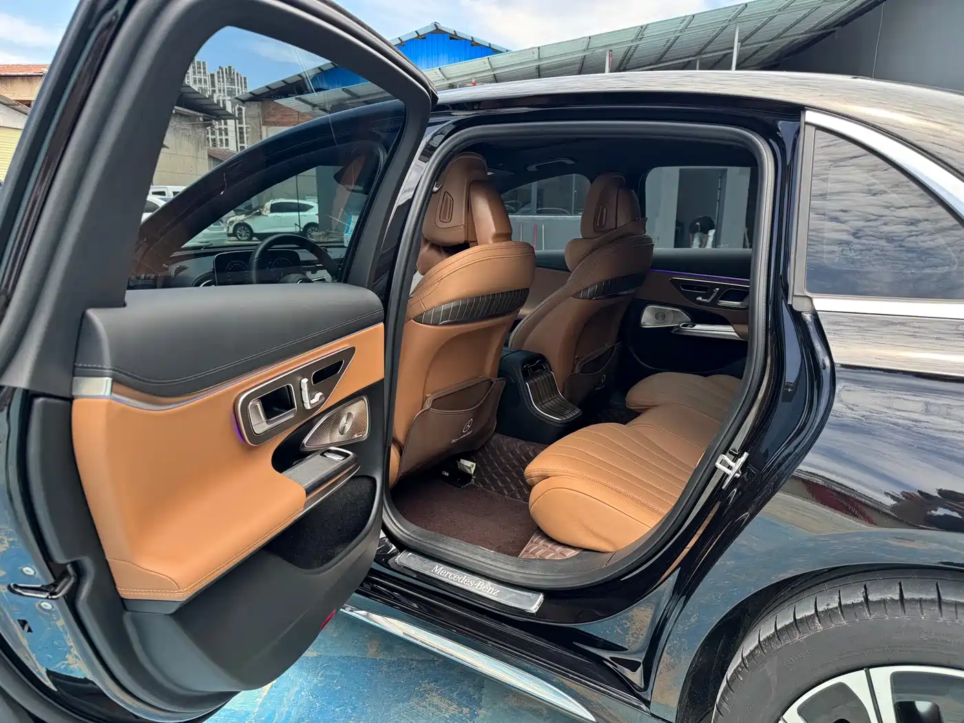Mercedes-Benz E-Class 2024 Model E 300 L Luxury фото 10