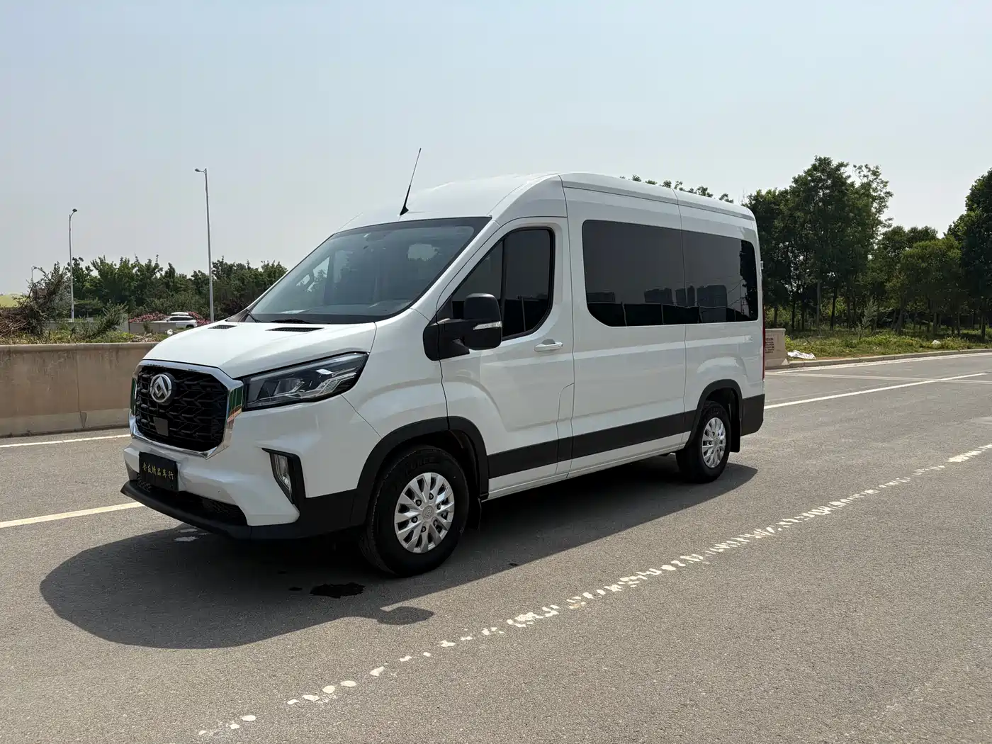 SAIC Maxus Xintu V90 2024 Zhijie 2.0T Automatic FWD Long Wheelbase High Roof Single Rear Tire 6/7-Seater