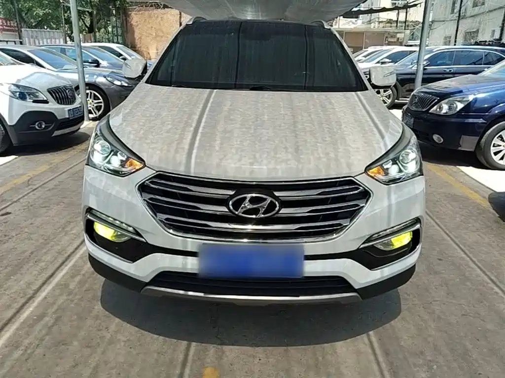 Hyundai Santa Fe 2017 2.4L Automatic 2WD Intelligent 5-Seater фото 3