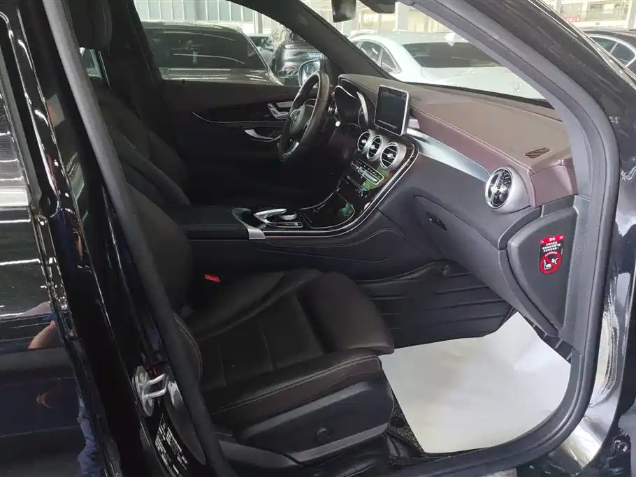 Mercedes-Benz GLC 2019 GLC 260 L 4MATIC Luxury фото 8