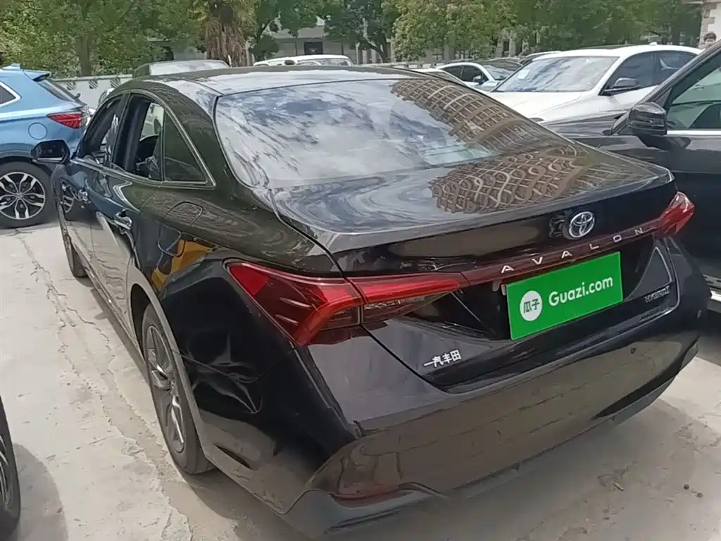 Toyota Avalon 2019 Hybrid 2.5L Luxury Edition China VI фото 5
