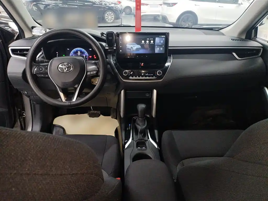Toyota Frontlander 2023 2.0L CVT Elite Edition фото 10