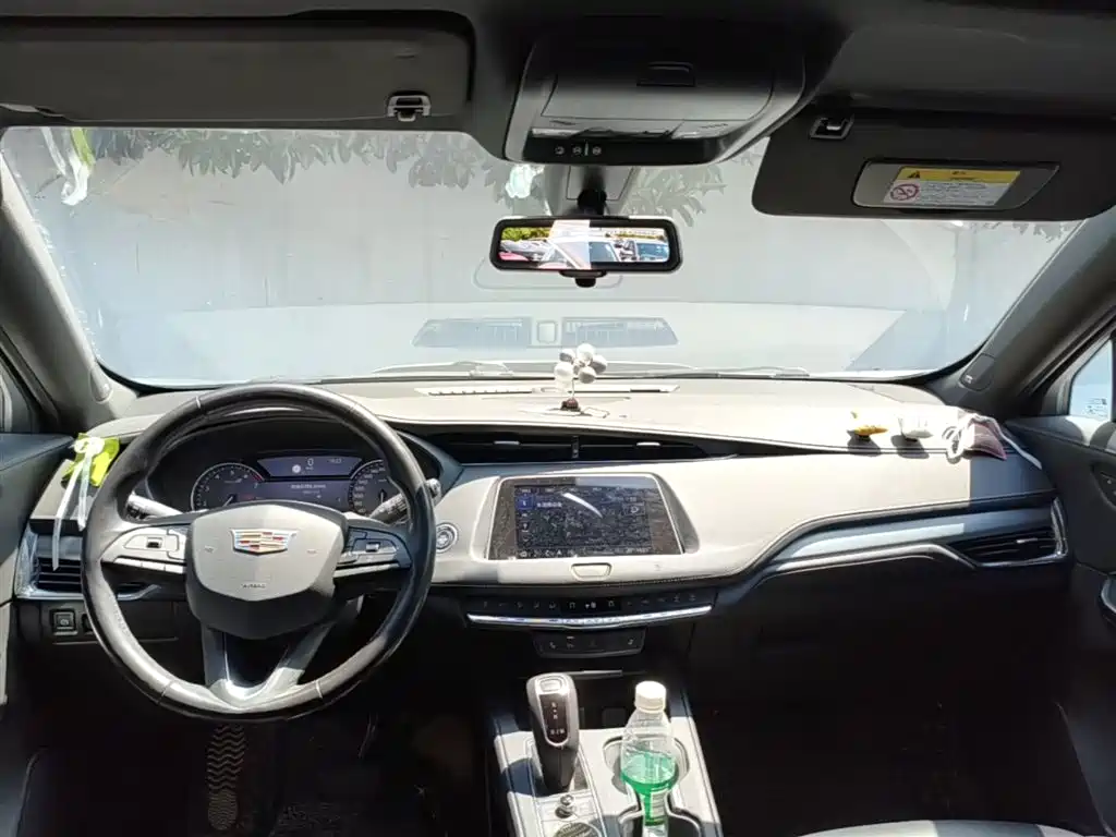 Cadillac XT4 2018 28T FWD Leading Edition фото 10