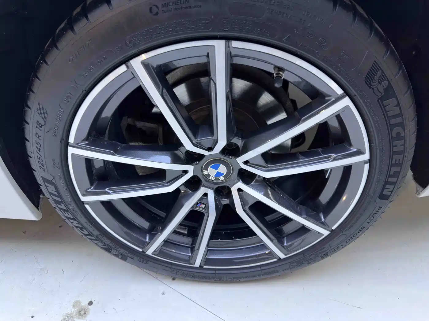 BMW 3 Series 2023 320Li M Sport Package фото 22