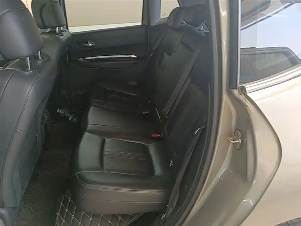 Peugeot 3008 2015 2.0L Automatic Trend Edition фото 17