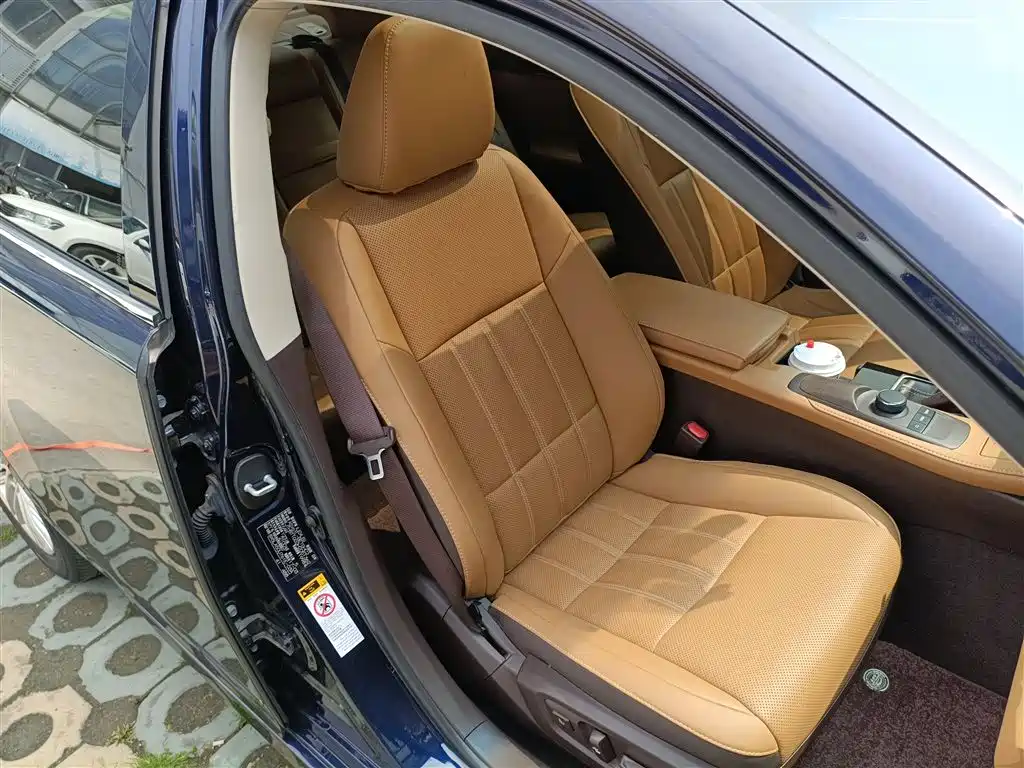 Lexus ES 2015 200 Elite Edition фото 16