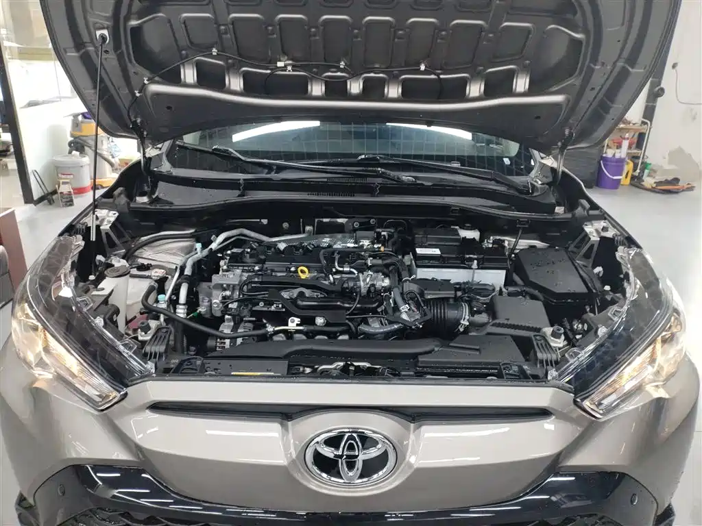 Toyota Frontlander 2023 2.0L CVT Elite Edition фото 20