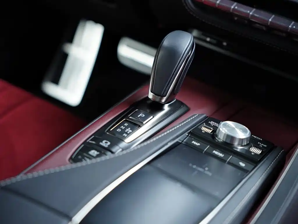 Lexus LC 2018 500h Sport Edition фото 57