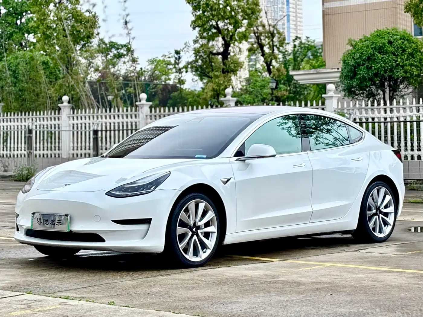 TESLA MODEL 3 (IMPORTED)