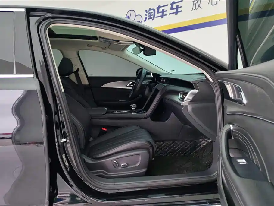 Hongqi H5 2024 2.0T Automatic Smart Connect Flag Enjoy Edition фото 8