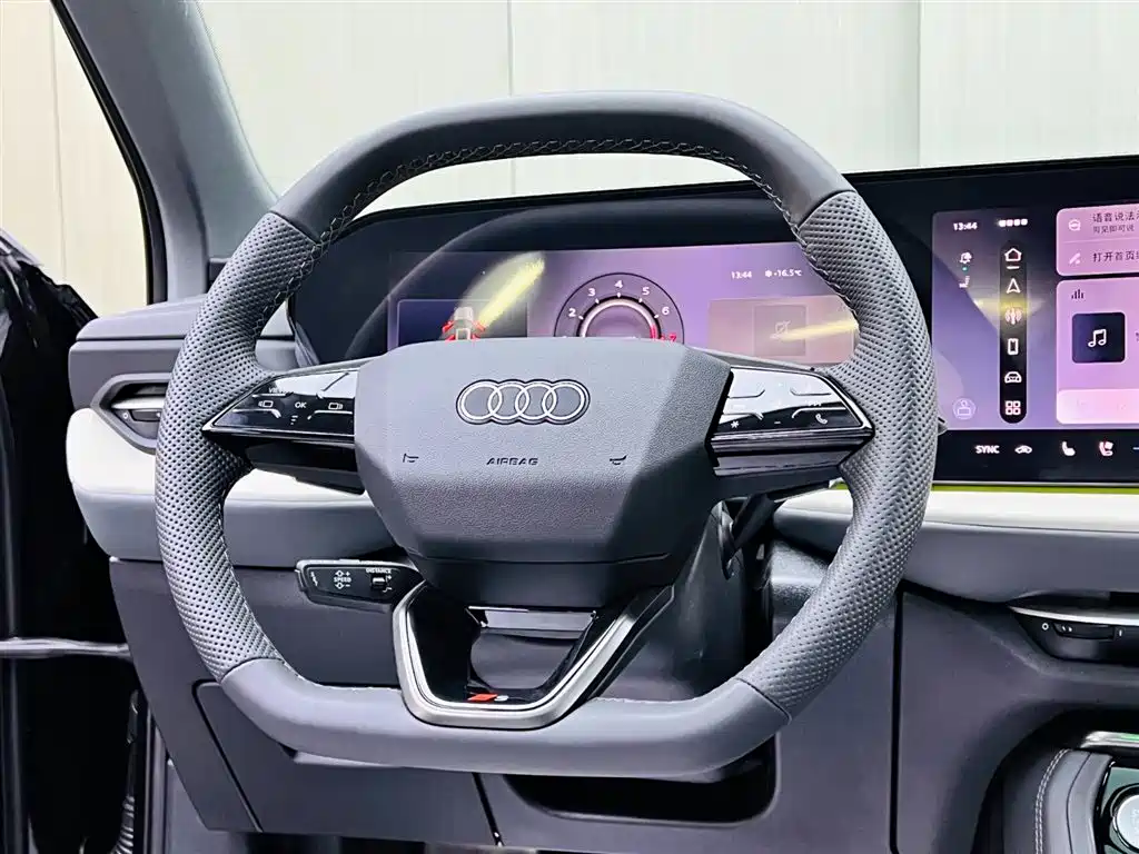 Audi Q5L 2026 Luxury Sport 150kW фото 10