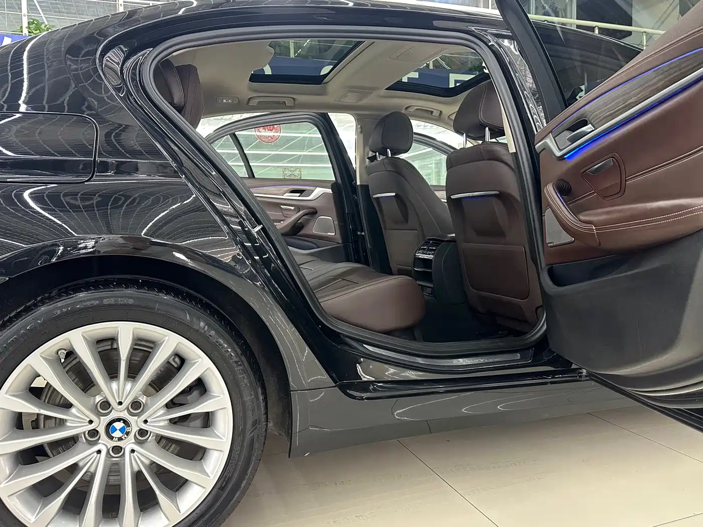 BMW 5 Series 2020 530Li Leading Luxury Package фото 14