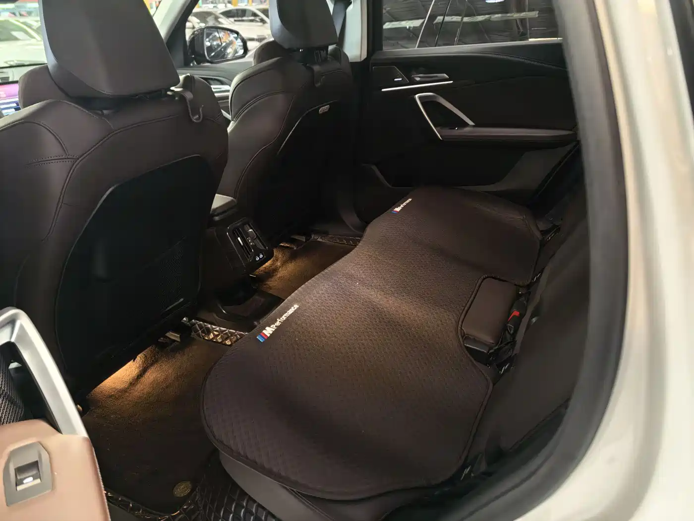 BMW iX1 2023 xDrive30L M Sport Package фото 4