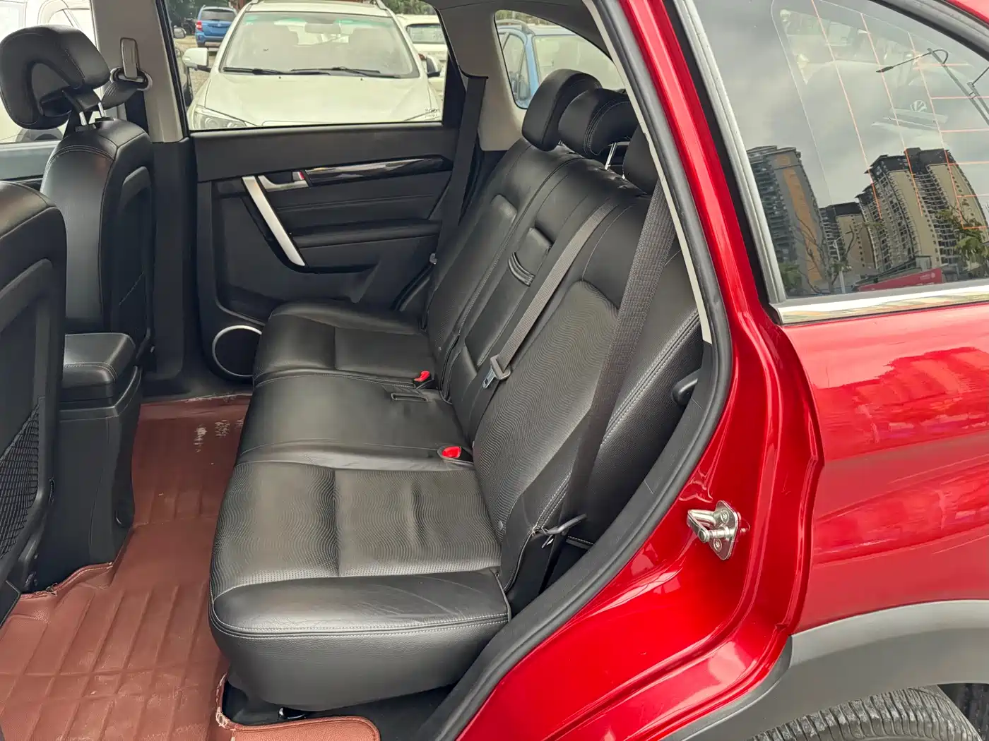 Chevrolet Captiva 2014 2.4L 2WD Urban 7-seater фото 20