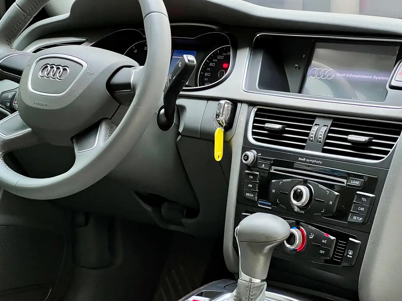 Audi A4L 2016 30 TFSI Collector's Edition Automatic Comfort фото 8