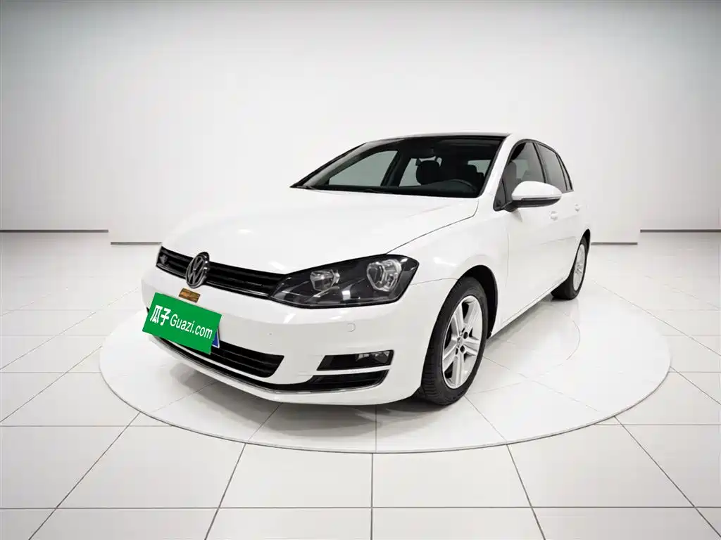 Volkswagen Golf 2016 230TSI Automatic Comfort фото 2