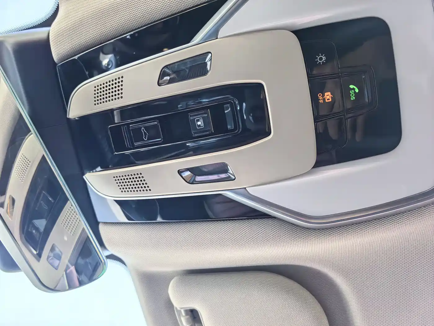 Hongqi H5 2024 1.5T DCT Smart Connect Flag Rhythm Edition фото 18