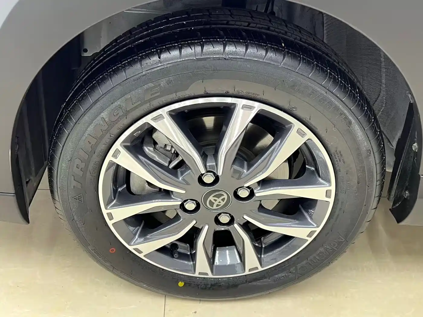 Toyota YARiS L Zhi Xuan 2022 Zhi Xuan X 1.5L CVT Premium Edition фото 16