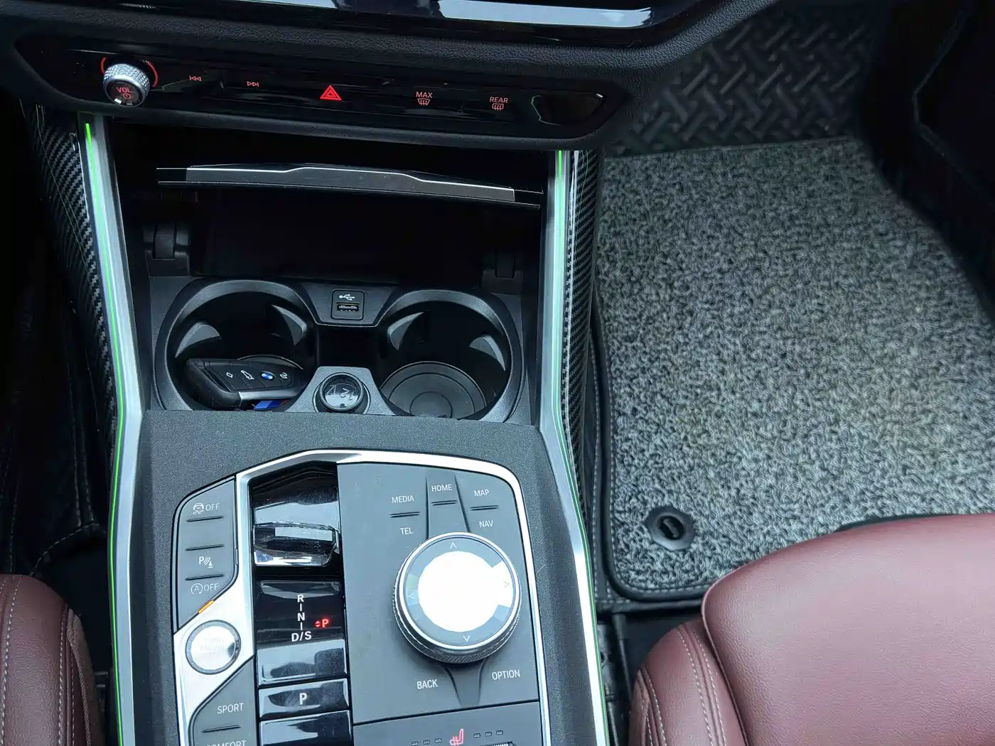 BMW 3 Series 2023 320Li M Sport Package фото 15