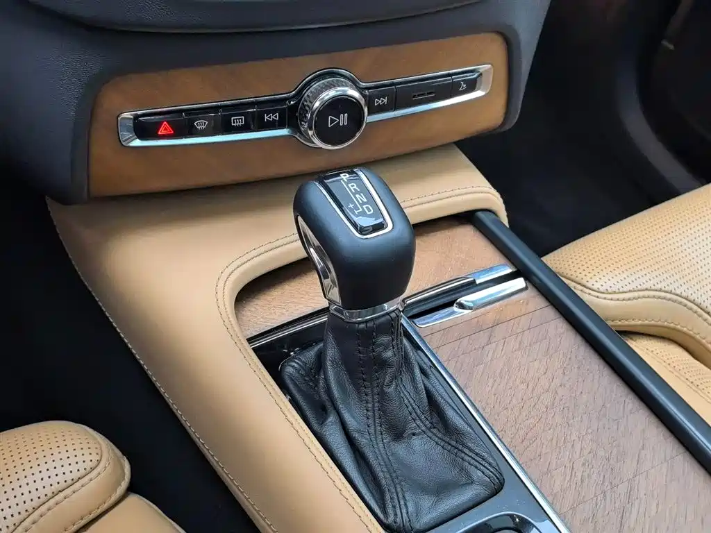 Volvo XC90 2015 T6 Inscription 7-seater фото 12